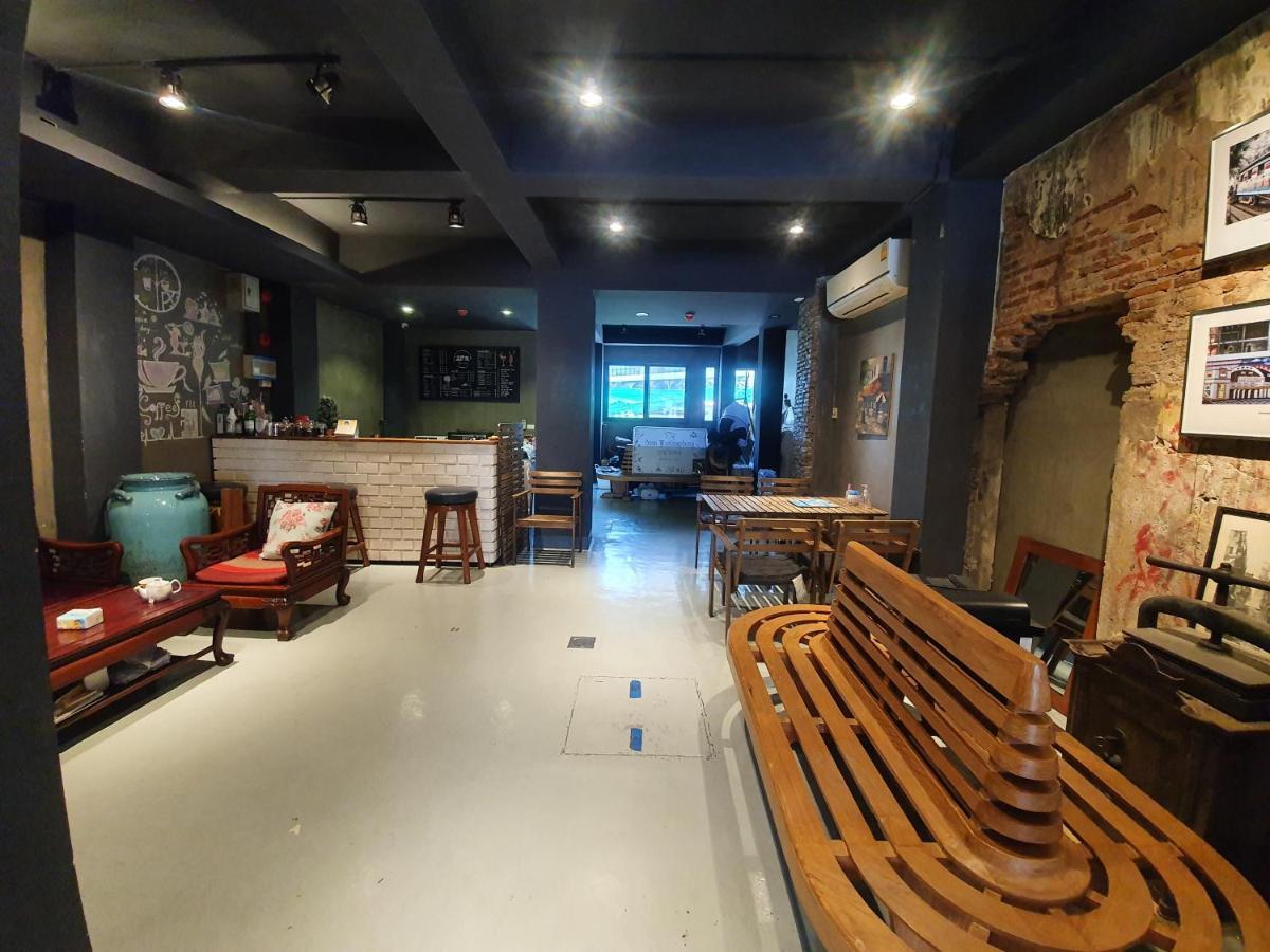 Baan Wualamphong บ้านวัวลำพอง Banguecoque Exterior foto